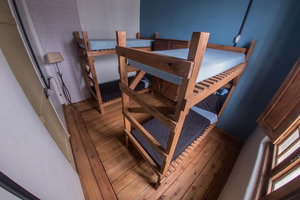 פלוטאס Frida Casa Hostel מראה חיצוני תמונה
