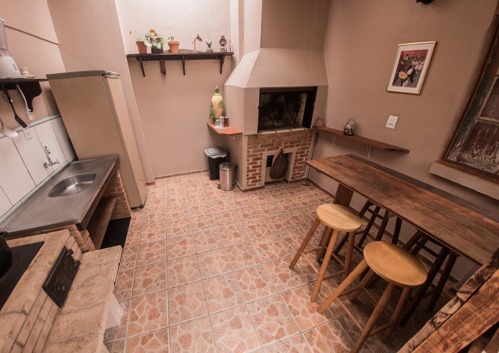 פלוטאס Frida Casa Hostel מראה חיצוני תמונה