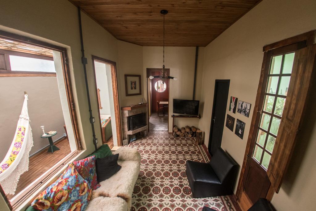 פלוטאס Frida Casa Hostel מראה חיצוני תמונה