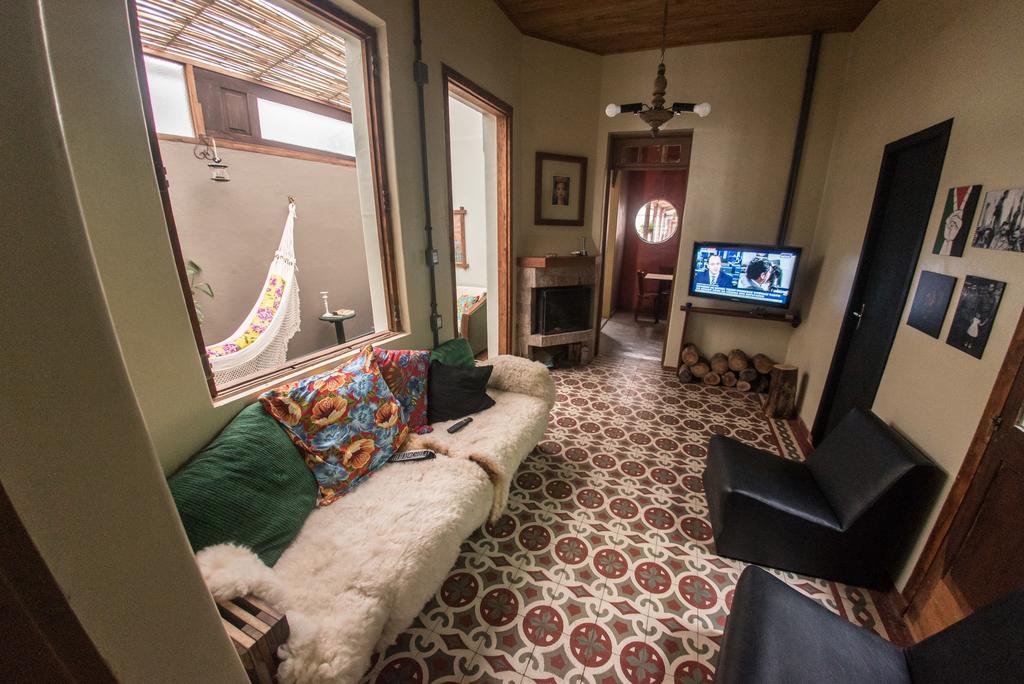 פלוטאס Frida Casa Hostel מראה חיצוני תמונה
