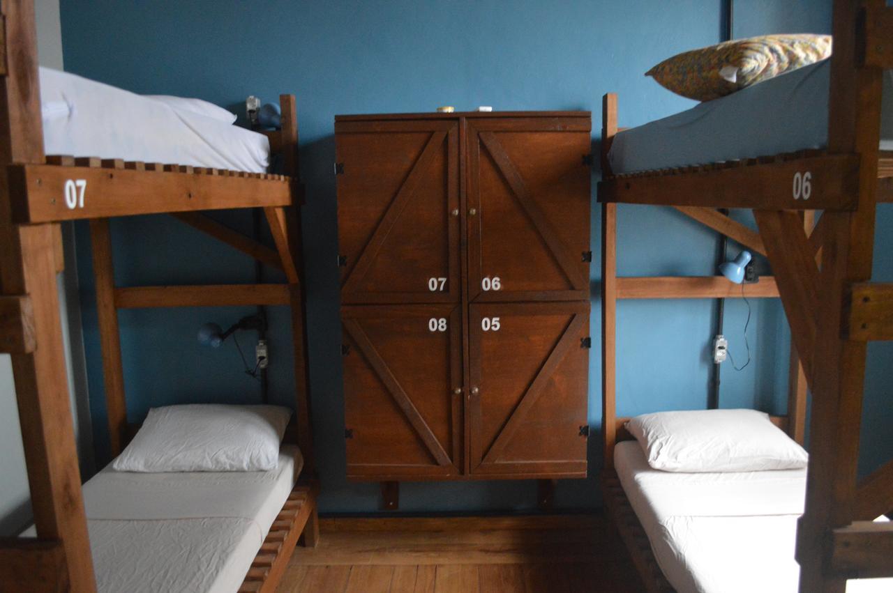 פלוטאס Frida Casa Hostel מראה חיצוני תמונה