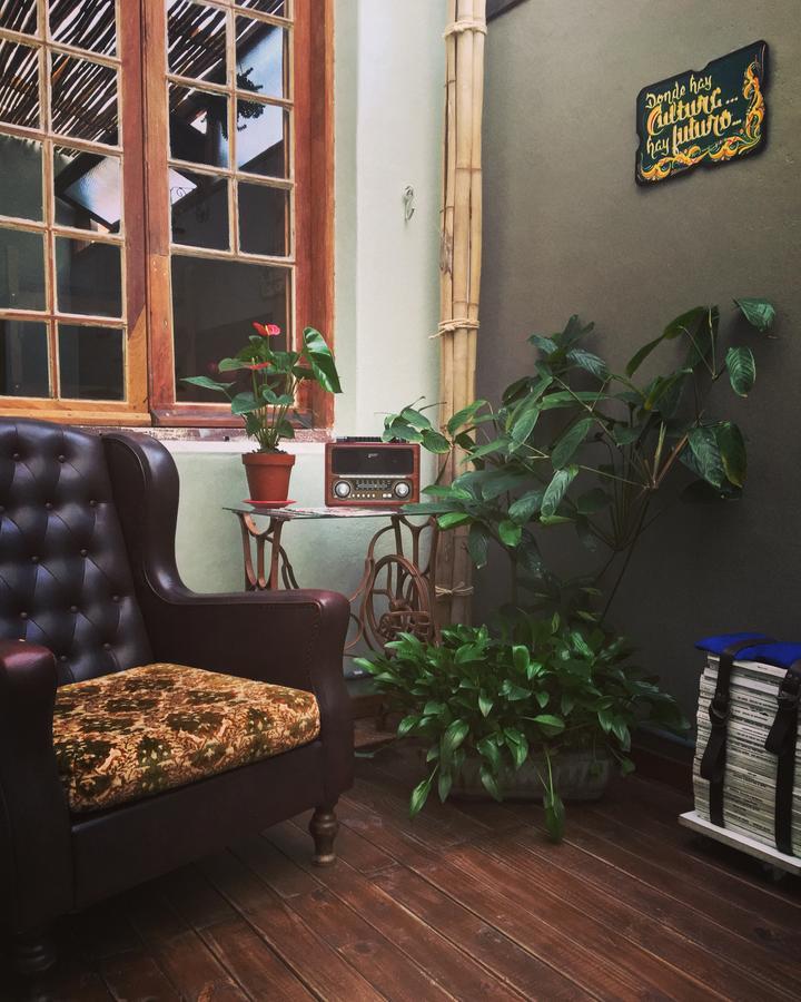 פלוטאס Frida Casa Hostel מראה חיצוני תמונה