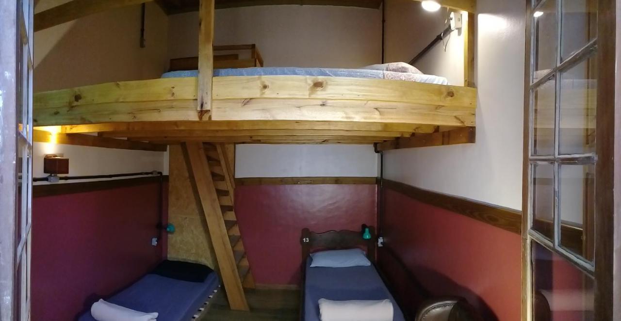 פלוטאס Frida Casa Hostel מראה חיצוני תמונה
