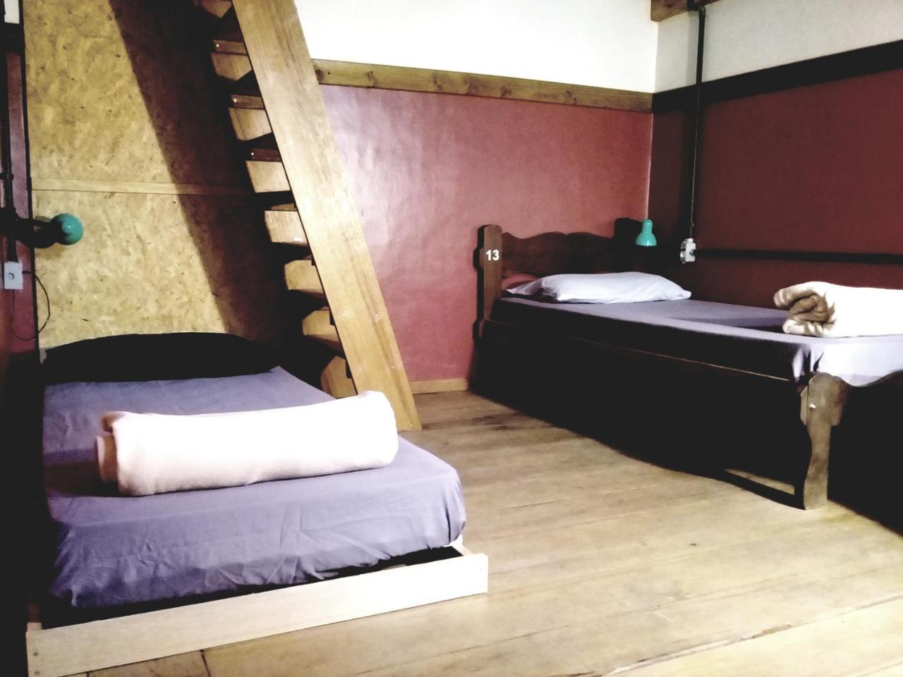 פלוטאס Frida Casa Hostel מראה חיצוני תמונה