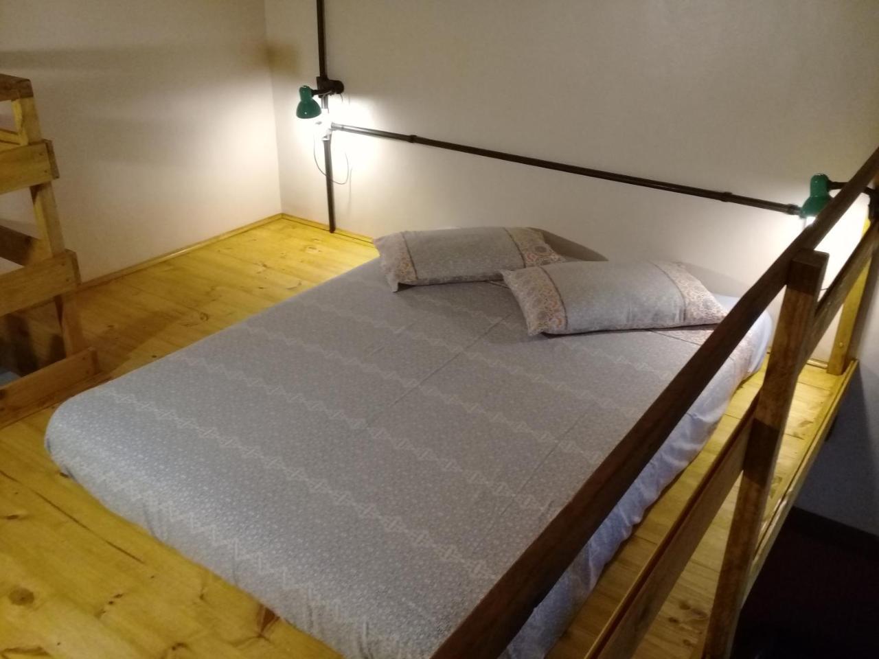 פלוטאס Frida Casa Hostel מראה חיצוני תמונה