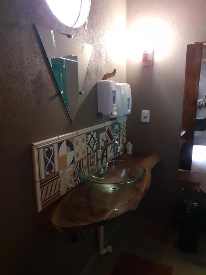 פלוטאס Frida Casa Hostel מראה חיצוני תמונה